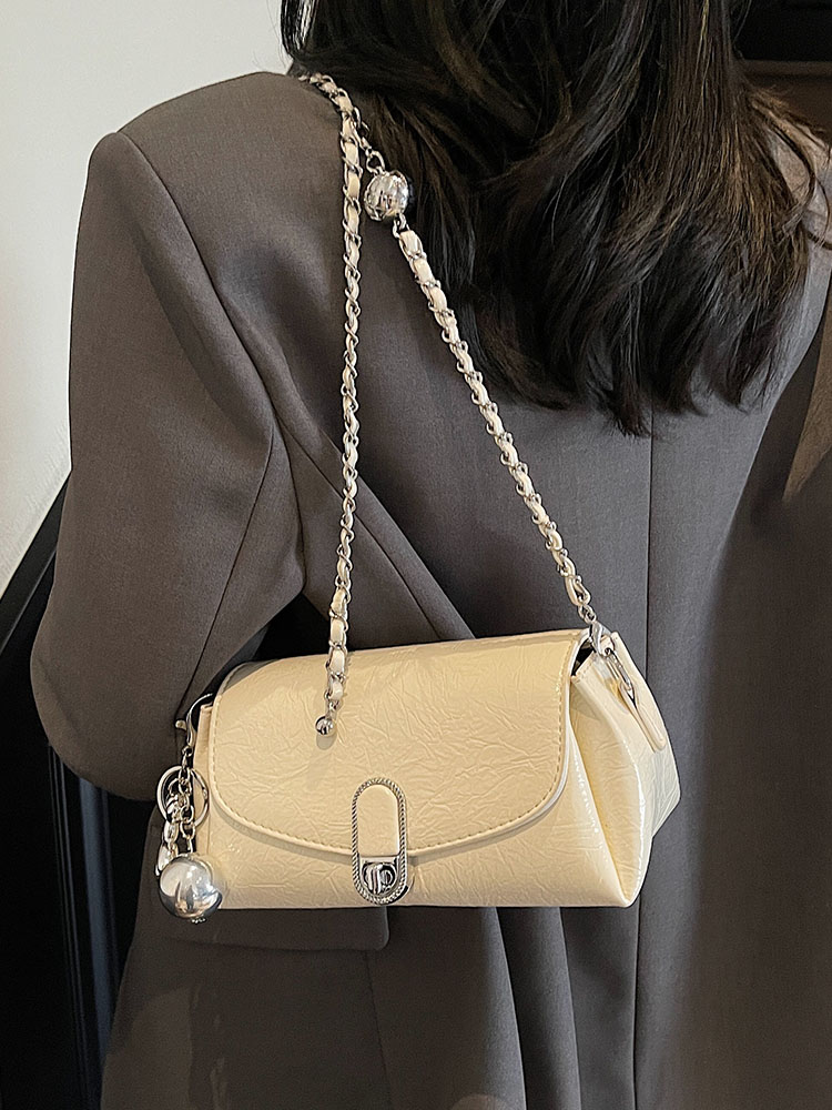 Minimalist Korean Style Pillow Bag for Women - Trendy High-End Shoulder Bag for Summer 2025 Casual Fashion Minimalist Korean Style Pillow Bag for Women - Trendy High-End Shoulder Bag for Summer 2025 Casual Fashion