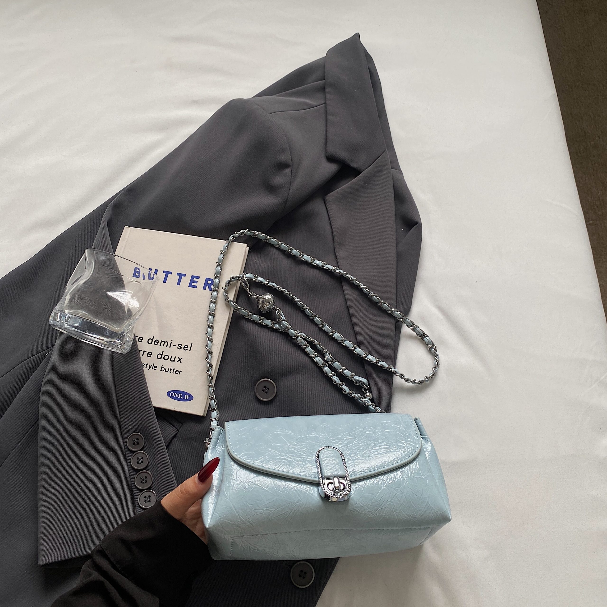 Minimalist Korean Style Pillow Bag for Women - Trendy High-End Shoulder Bag for Summer 2025 Casual Fashion Minimalist Korean Style Pillow Bag for Women - Trendy High-End Shoulder Bag for Summer 2025 Casual Fashion