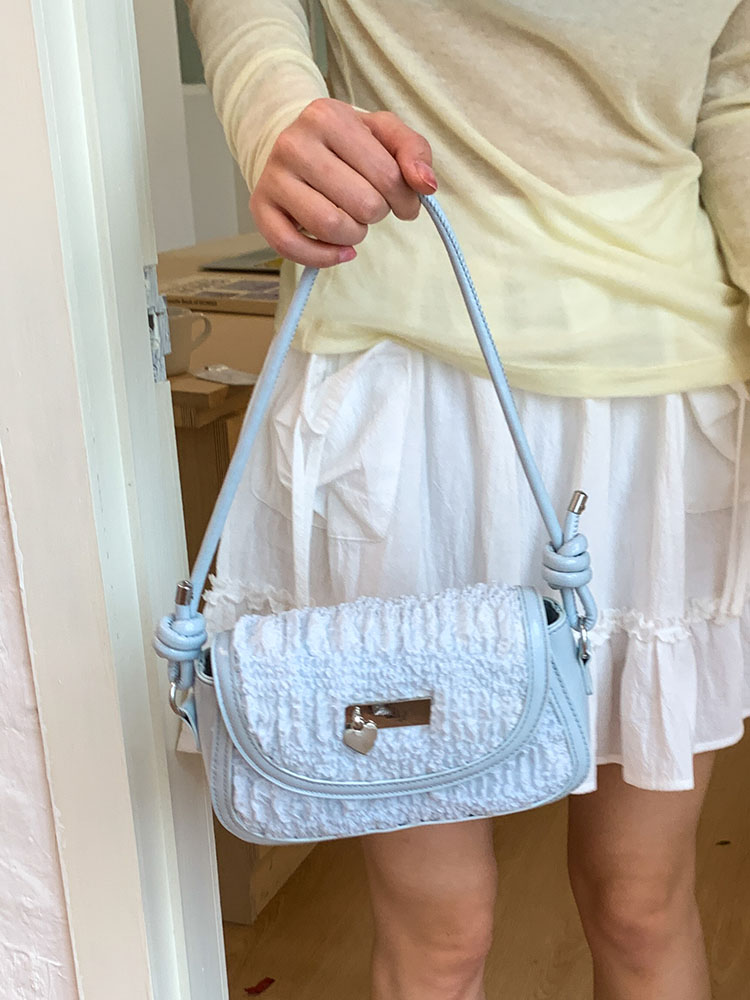 Minimalist Korean-Style Single-Shoulder Saddle Bag for Women - Versatile Crossbody Small Square Bag for Summer 2025 Fashion Minimalist Korean-Style Single-Shoulder Saddle Bag for Women - Versatile Crossbody Small Square Bag for Summer 2025 Fashion