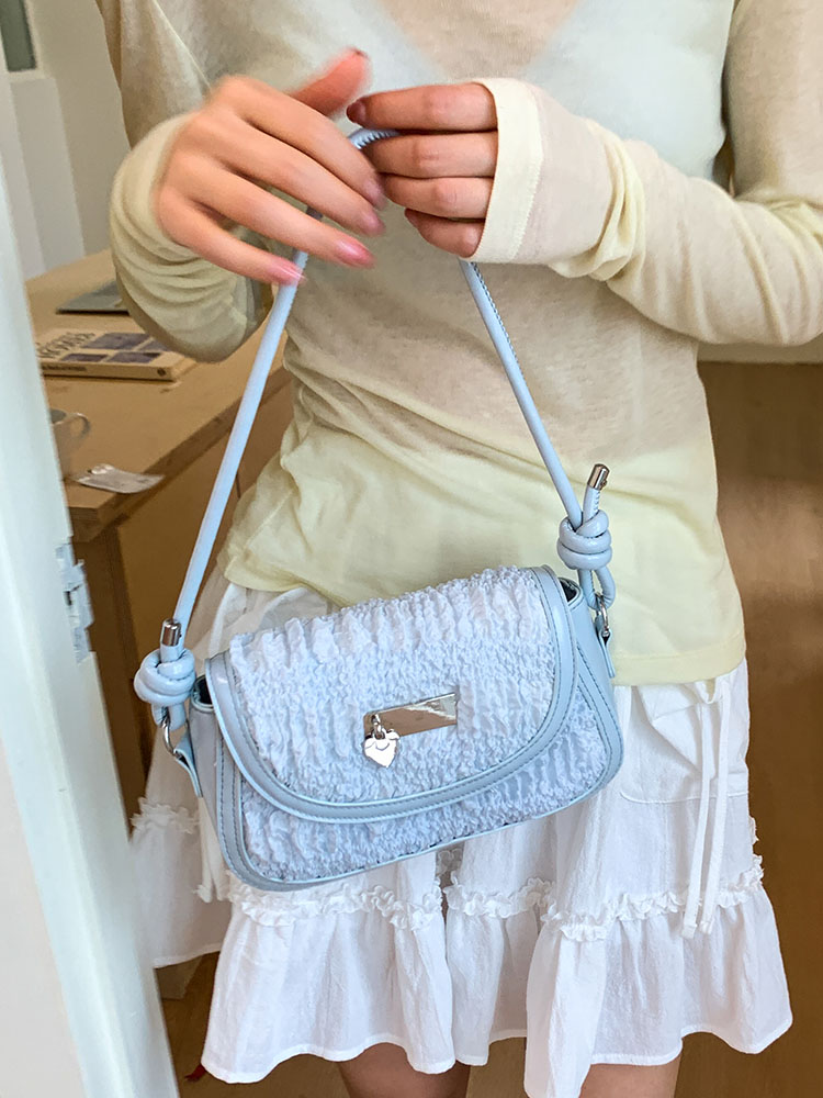 Minimalist Korean-Style Single-Shoulder Saddle Bag for Women - Versatile Crossbody Small Square Bag for Summer 2025 Fashion Minimalist Korean-Style Single-Shoulder Saddle Bag for Women - Versatile Crossbody Small Square Bag for Summer 2025 Fashion