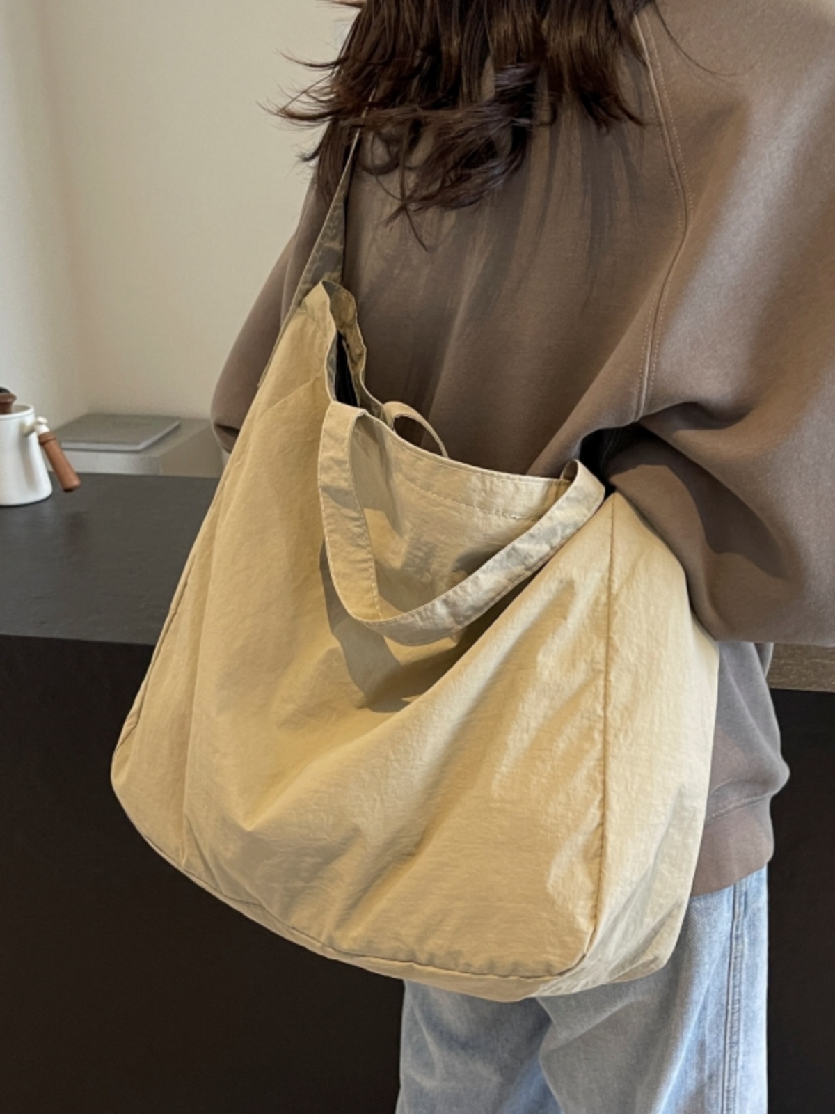 Minimalist Large Capacity Women's Canvas Tote Bag - Versatile Crossbody Design for Lazy Style and Everyday Use Minimalist Large Capacity Women's Canvas Tote Bag - Versatile Crossbody Design for Lazy Style and Everyday Use