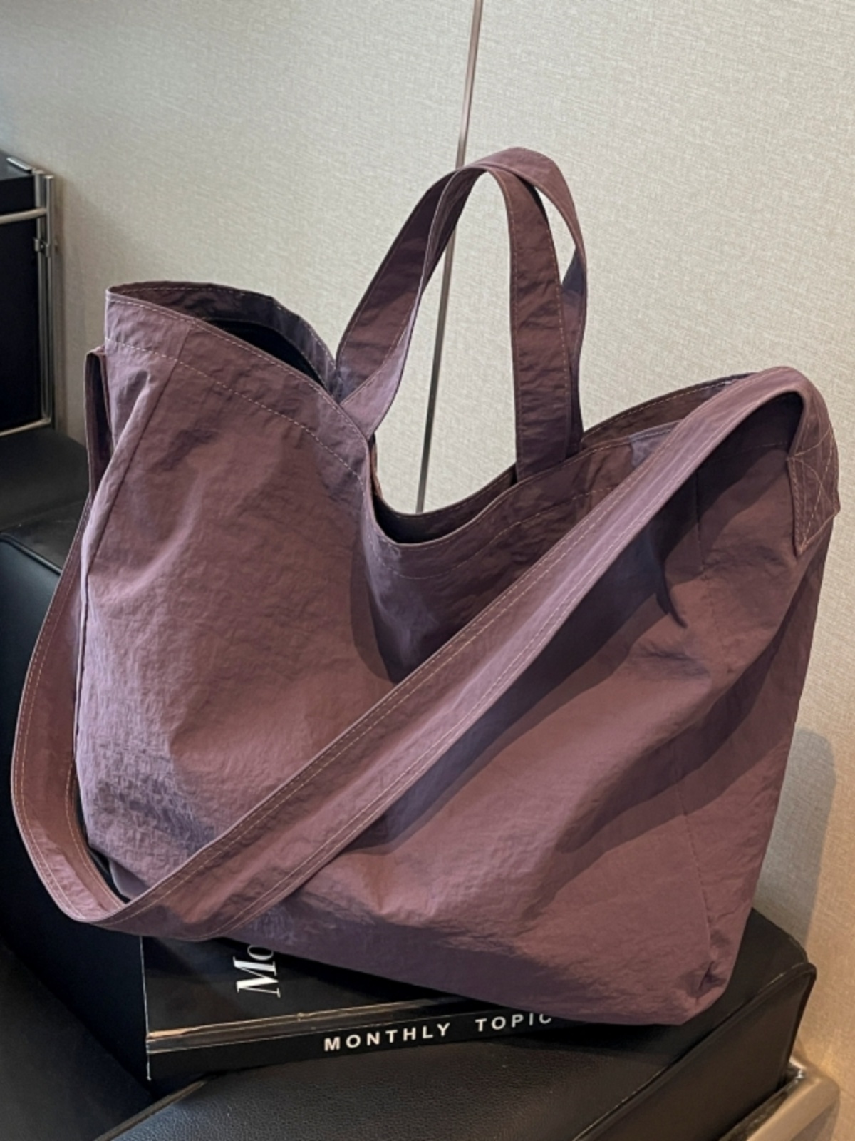 Minimalist Large Capacity Women's Canvas Tote Bag - Versatile Crossbody Design for Lazy Style and Everyday Use Minimalist Large Capacity Women's Canvas Tote Bag - Versatile Crossbody Design for Lazy Style and Everyday Use