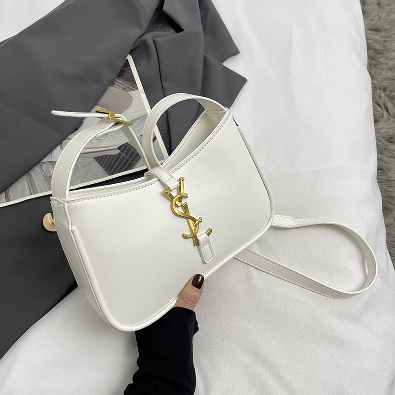 Minimalist Square Shoulder Bag for Women - Spring/Summer 2025 French Fashion, High-End Versatile Design Minimalist Square Shoulder Bag for Women - Spring/Summer 2025 French Fashion, High-End Versatile Design
