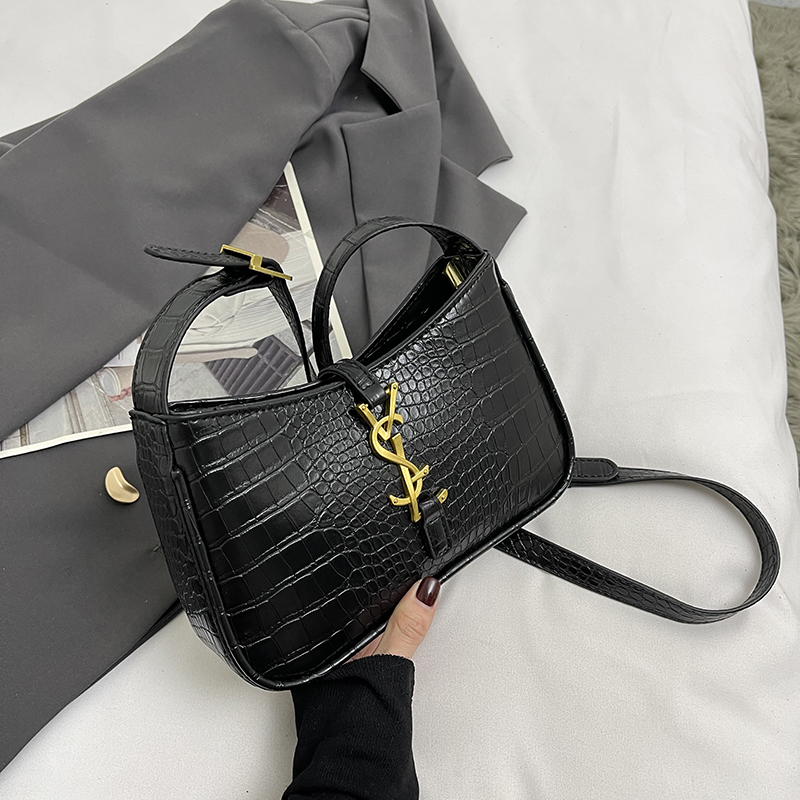Minimalist Square Shoulder Bag for Women - Spring/Summer 2025 French Fashion, High-End Versatile Design Minimalist Square Shoulder Bag for Women - Spring/Summer 2025 French Fashion, High-End Versatile Design