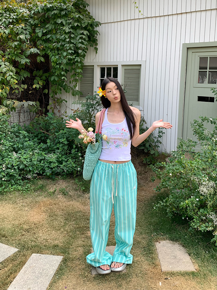 Minimalist Striped Drawstring Wide-Leg Pants for Men and Women, Loose Fit, Versatile and Slimming, Casual 90s Style Trousers Minimalist Striped Drawstring Wide-Leg Pants for Men and Women, Loose Fit, Versatile and Slimming, Casual 90s Style Trousers