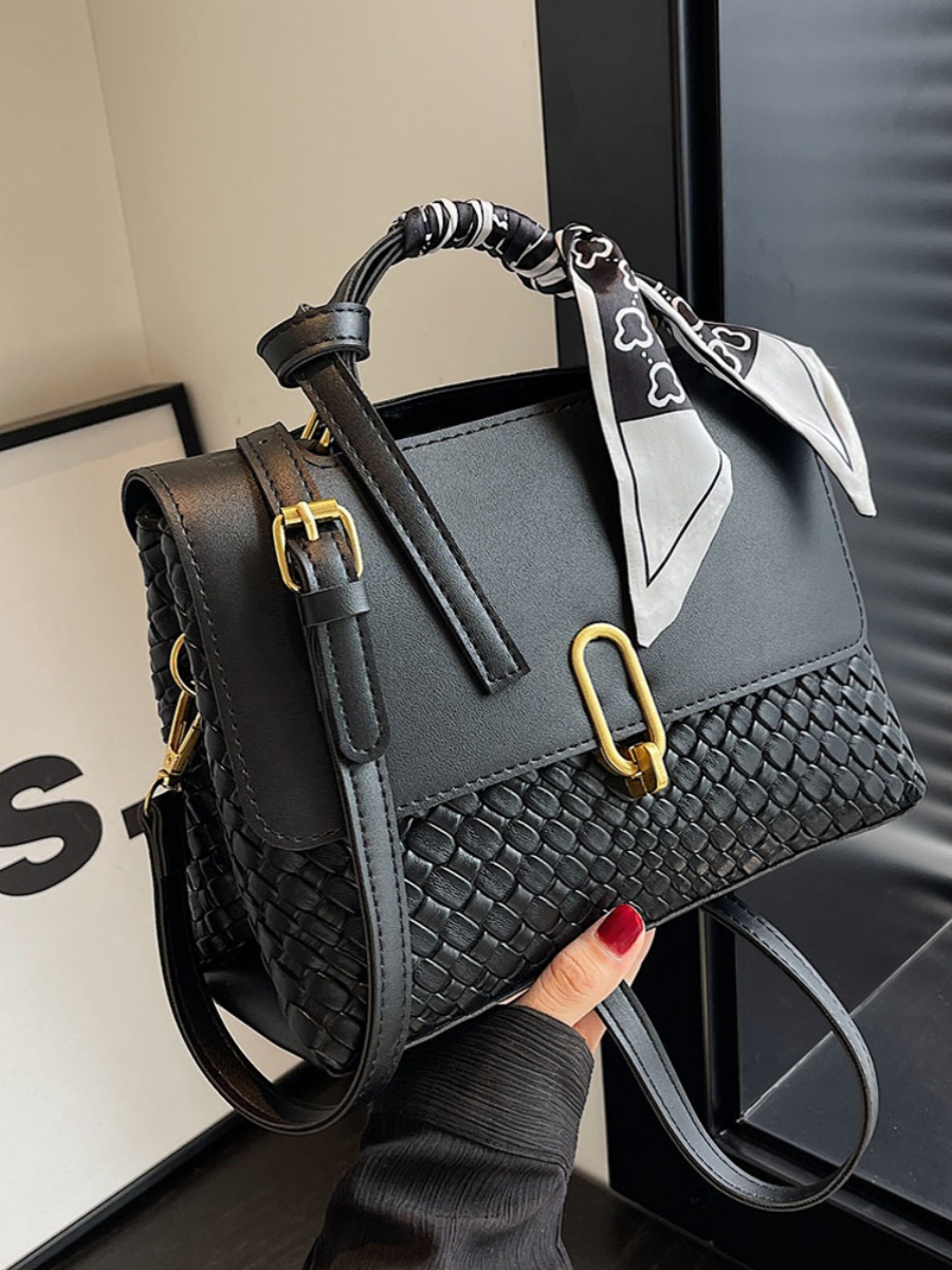 Minimalist Textured Small Square Bag for Women - Trendy Versatile Shoulder Handbag for Autumn and Winter 2025 Minimalist Textured Small Square Bag for Women - Trendy Versatile Shoulder Handbag for Autumn and Winter 2025