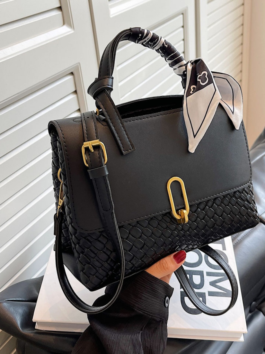Minimalist Textured Small Square Bag for Women - Trendy Versatile Shoulder Handbag for Autumn and Winter 2025 Minimalist Textured Small Square Bag for Women - Trendy Versatile Shoulder Handbag for Autumn and Winter 2025