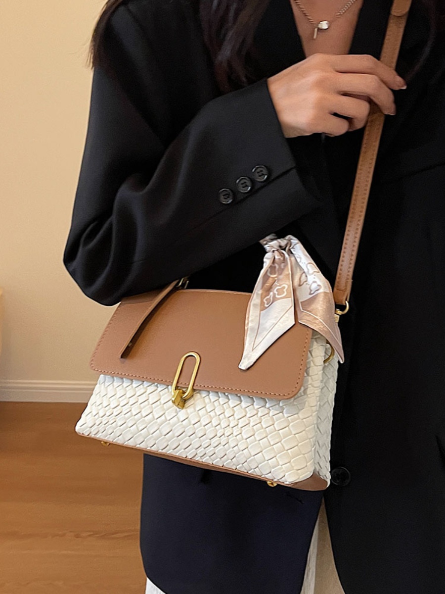 Minimalist Textured Small Square Bag for Women - Trendy Versatile Shoulder Handbag for Autumn and Winter 2025 Minimalist Textured Small Square Bag for Women - Trendy Versatile Shoulder Handbag for Autumn and Winter 2025