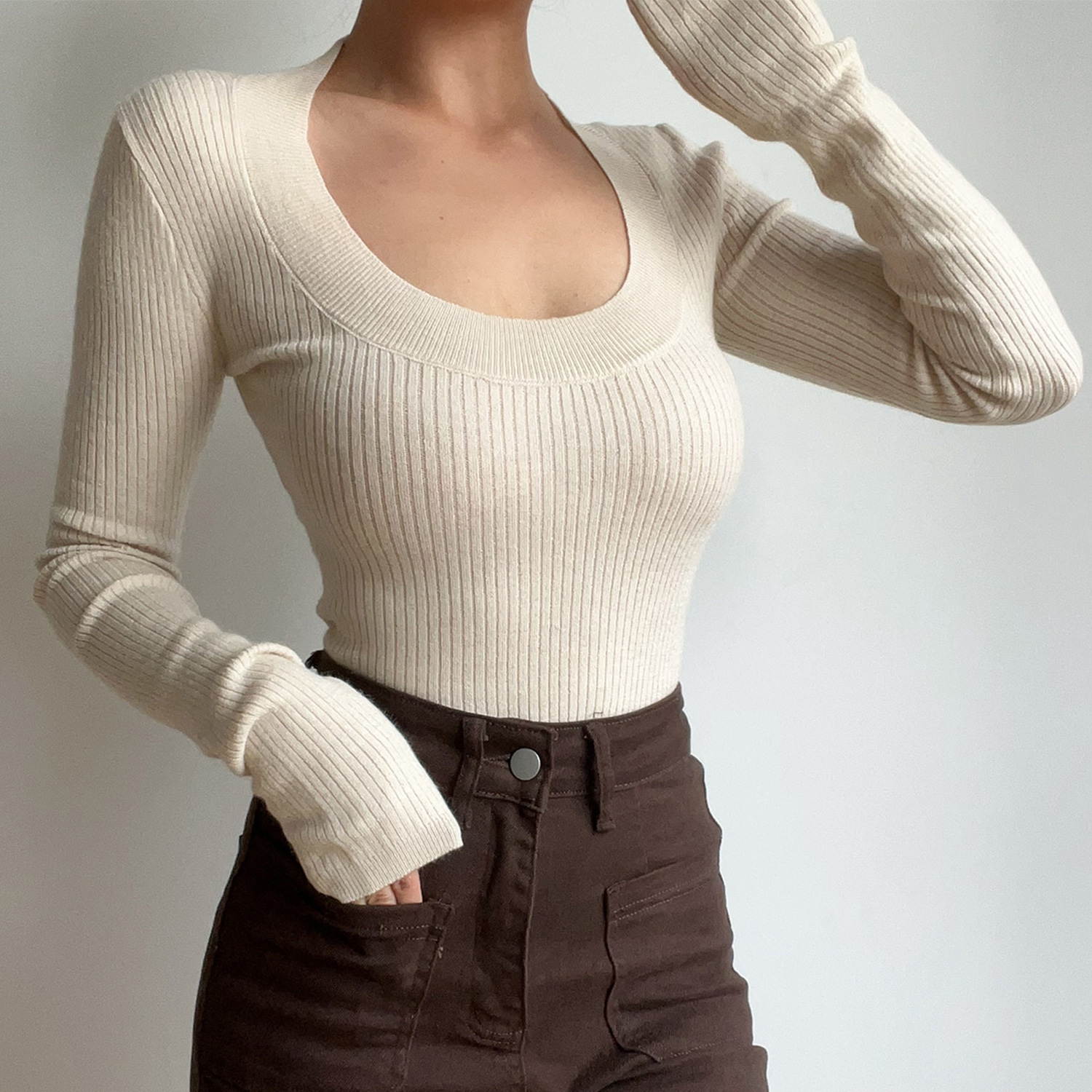 Minimalist U-Neck Slim-Fit Long Sleeve Knit Top - Solid Color Basic Shirt for European and American Style Fashion Minimalist U-Neck Slim-Fit Long Sleeve Knit Top - Solid Color Basic Shirt for European and American Style Fashion