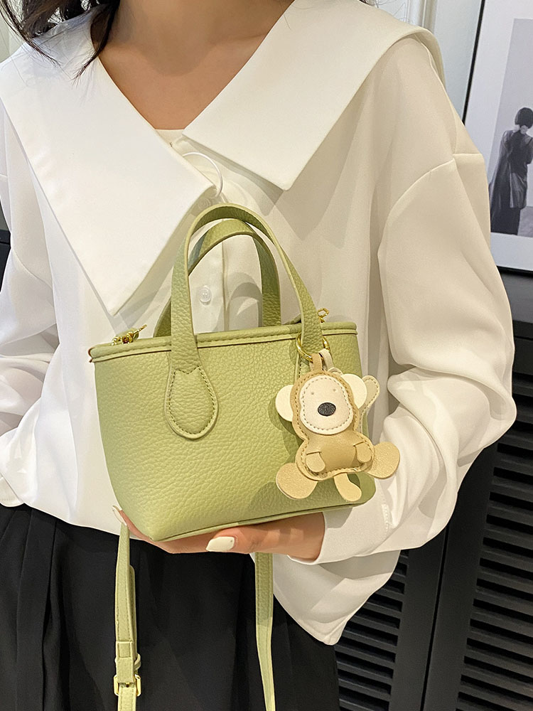 Minimalist Women's Lychee Pattern Bucket Bag - High-Quality Texture Shoulder Bag for Spring/Summer 2025 Fashion Minimalist Women's Lychee Pattern Bucket Bag - High-Quality Texture Shoulder Bag for Spring/Summer 2025 Fashion