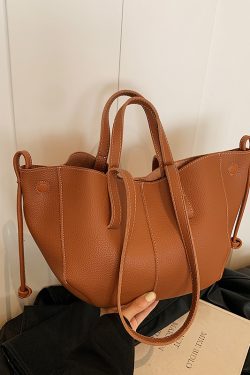 Minimalist Women's Shoulder Bag - Versatile Retro Underarm Handbag for Commuting, High-End Fashion, Autumn 2025