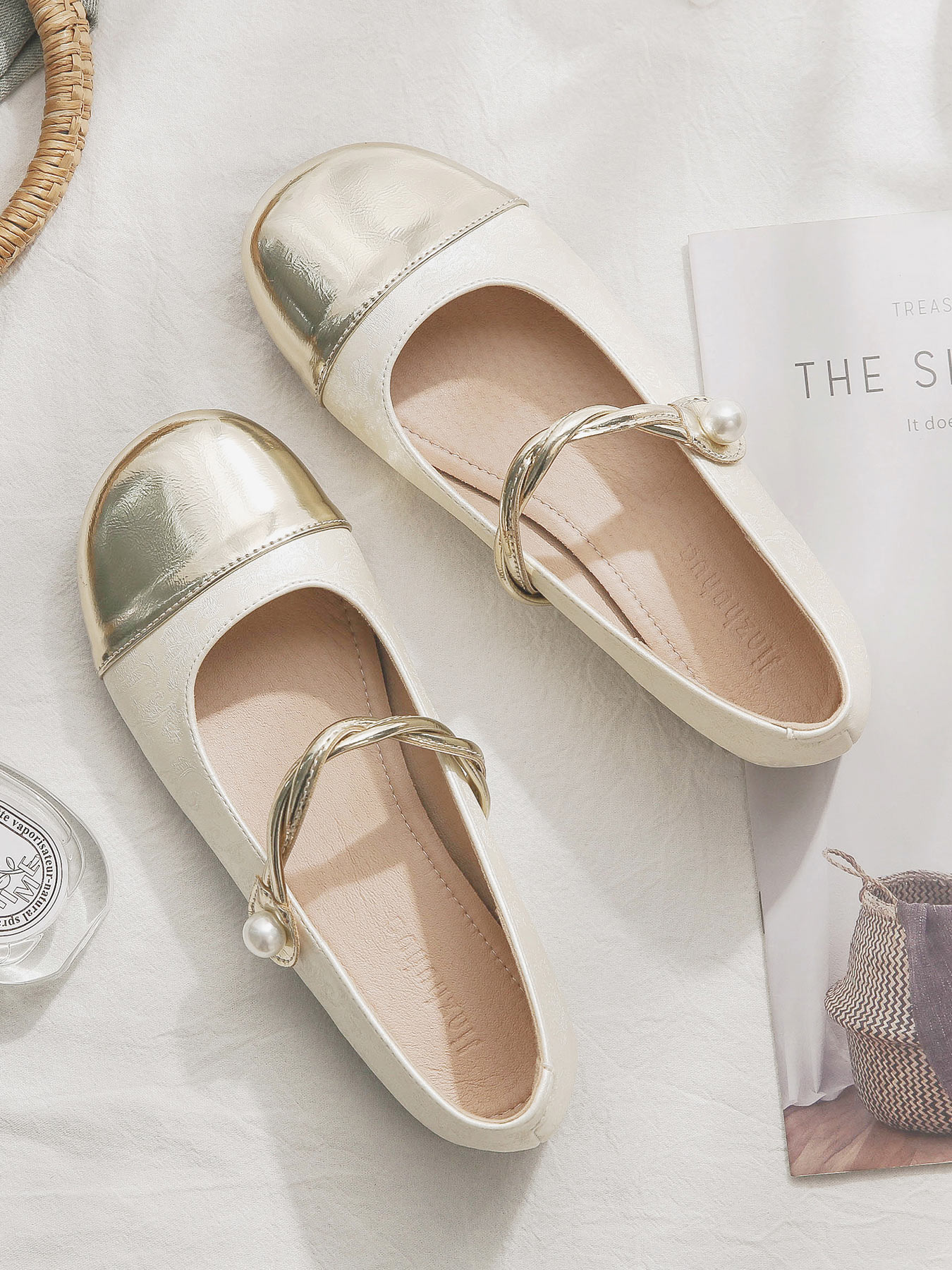 National Style Sheepskin Mary Jane Shoes for Women – Shallow Mouth Fairy Flat Shoes, Perfect for Summer Skirt Outfits National Style Sheepskin Mary Jane Shoes for Women – Shallow Mouth Fairy Flat Shoes, Perfect for Summer Skirt Outfits