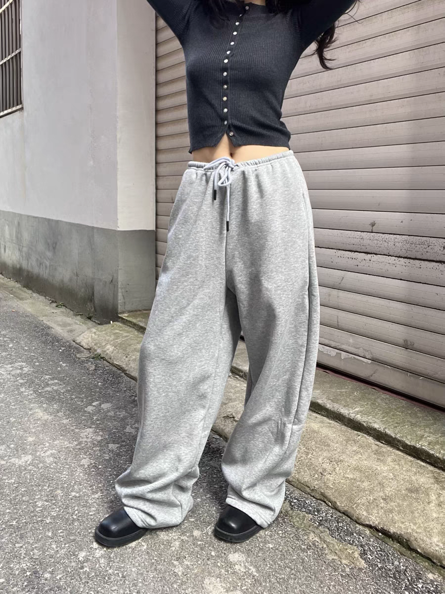 New American Style Unisex Drawstring Sweatpants - Casual Loose Fit Banana Design for Sport and Everyday Wear New American Style Unisex Drawstring Sweatpants - Casual Loose Fit Banana Design for Sport and Everyday Wear