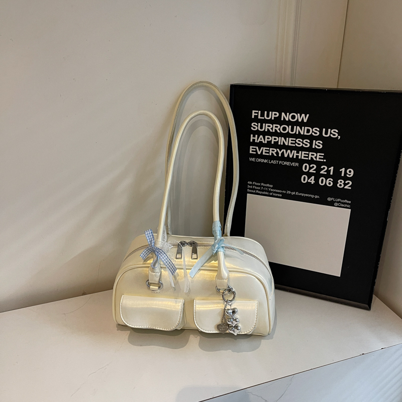 Oil Wax Leather Commuting Pillow Bag for Women - Versatile Large Capacity Shoulder Underarm Bag for Spring 2025 Fashion Oil Wax Leather Commuting Pillow Bag for Women - Versatile Large Capacity Shoulder Underarm Bag for Spring 2025 Fashion