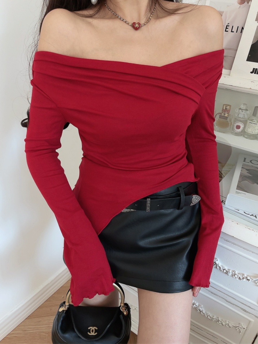 One-Shoulder Fitted Bell Sleeve T-Shirt for Women - Ultra-Slim Waist, American Style, Sexy Design, Perfect for Spicy Y2K Fashion One-Shoulder Fitted Bell Sleeve T-Shirt for Women - Ultra-Slim Waist, American Style, Sexy Design, Perfect for Spicy Y2K Fashion