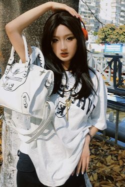 Oversized Gray Retro T-Shirt for Women - Short Sleeve Vintage Y2K American Style Top