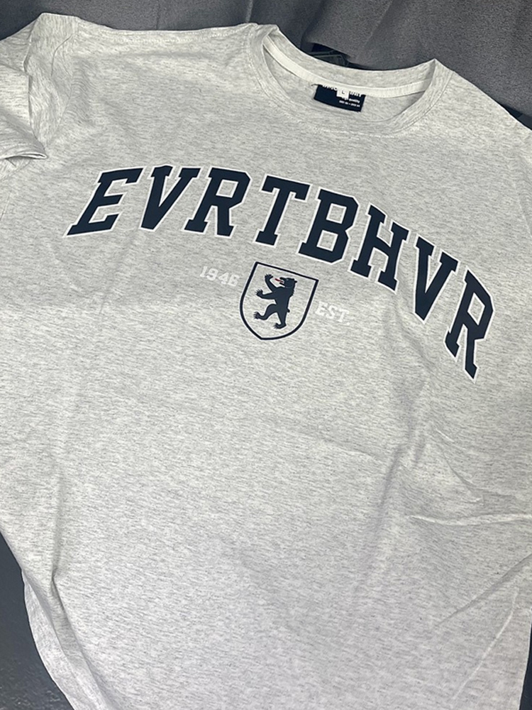 Oversized Gray Retro T-Shirt for Women - Short Sleeve Vintage Y2K American Style Top Oversized Gray Retro T-Shirt for Women - Short Sleeve Vintage Y2K American Style Top