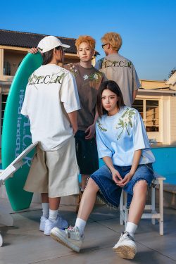 Oversized Short-Sleeve T-Shirt with Chinese-Style Floral Embroidery and Text Layout, Breathable Y2K Fashion Top