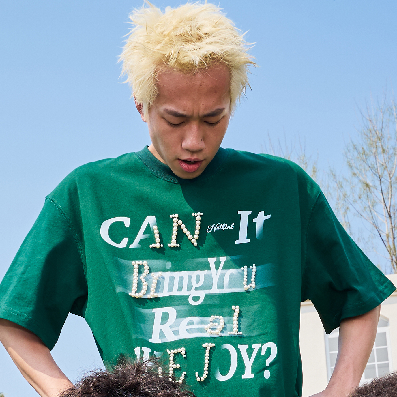 Pearl Letter Unisex Short Sleeve T-Shirt - Vintage American Style, Heavyweight, Trendy 2025 Summer Fashion Pearl Letter Unisex Short Sleeve T-Shirt - Vintage American Style, Heavyweight, Trendy 2025 Summer Fashion