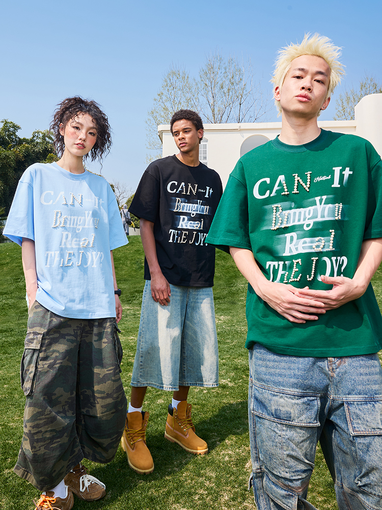 Pearl Letter Unisex Short Sleeve T-Shirt - Vintage American Style, Heavyweight, Trendy 2025 Summer Fashion Pearl Letter Unisex Short Sleeve T-Shirt - Vintage American Style, Heavyweight, Trendy 2025 Summer Fashion