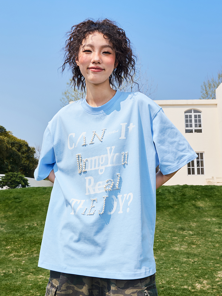 Pearl Letter Unisex Short Sleeve T-Shirt - Vintage American Style, Heavyweight, Trendy 2025 Summer Fashion Pearl Letter Unisex Short Sleeve T-Shirt - Vintage American Style, Heavyweight, Trendy 2025 Summer Fashion