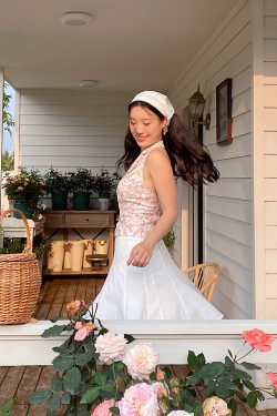 Pink Embroidered Hollow-Out Halter Neck Vest Top - Backless V-Neck Waistcoat for Women - Trendy Y2K Style