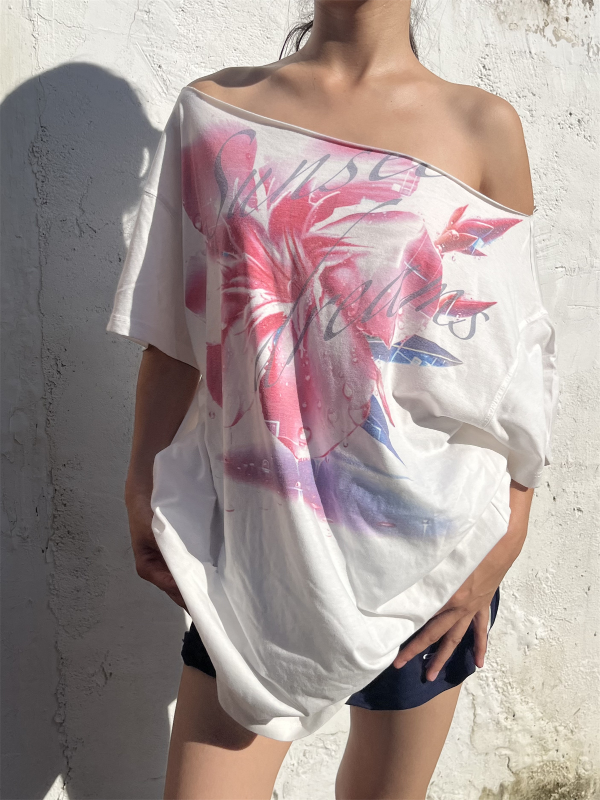 Pink Floral Print Off-Shoulder Short Sleeve Casual Asymmetrical T-Shirt for Women - Vintage Style, Versatile 90s Inspired Fashion Pink Floral Print Off-Shoulder Short Sleeve Casual Asymmetrical T-Shirt for Women - Vintage Style, Versatile 90s Inspired Fashion