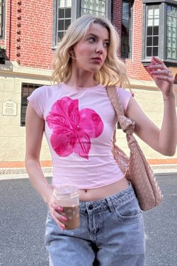Pink Floral Print Short-Sleeve T-Shirt for Women, Versatile Slim-Fit Waist-Cinching Top, Vacation Style, Y2K Fashion