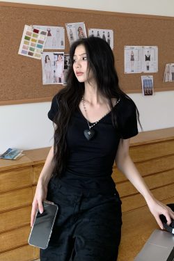 Pink Pure Desire Shoulder V-Neck Short Sleeve T-Shirt for Women - Summer Slim Fit Top - Stylish 90s Inspired Fashion