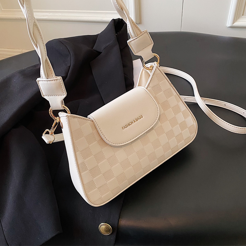 Plaid Retro Niche Shoulder Bag - Spring Summer 2025 Small Square Crossbody Bag for Women - Versatile Y2K Fashion Accessory Plaid Retro Niche Shoulder Bag - Spring Summer 2025 Small Square Crossbody Bag for Women - Versatile Y2K Fashion Accessory