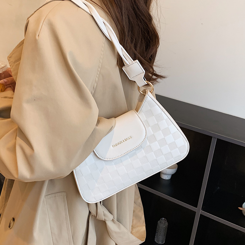 Plaid Retro Niche Shoulder Bag - Spring Summer 2025 Small Square Crossbody Bag for Women - Versatile Y2K Fashion Accessory Plaid Retro Niche Shoulder Bag - Spring Summer 2025 Small Square Crossbody Bag for Women - Versatile Y2K Fashion Accessory