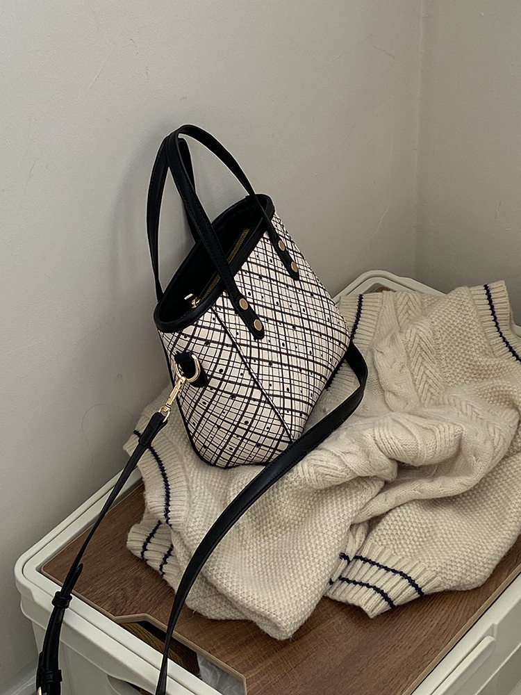 Plaid Vegetable Basket Handbag for Women - Versatile Shoulder Crossbody Small Bag, 2025 Niche Design Plaid Vegetable Basket Handbag for Women - Versatile Shoulder Crossbody Small Bag, 2025 Niche Design