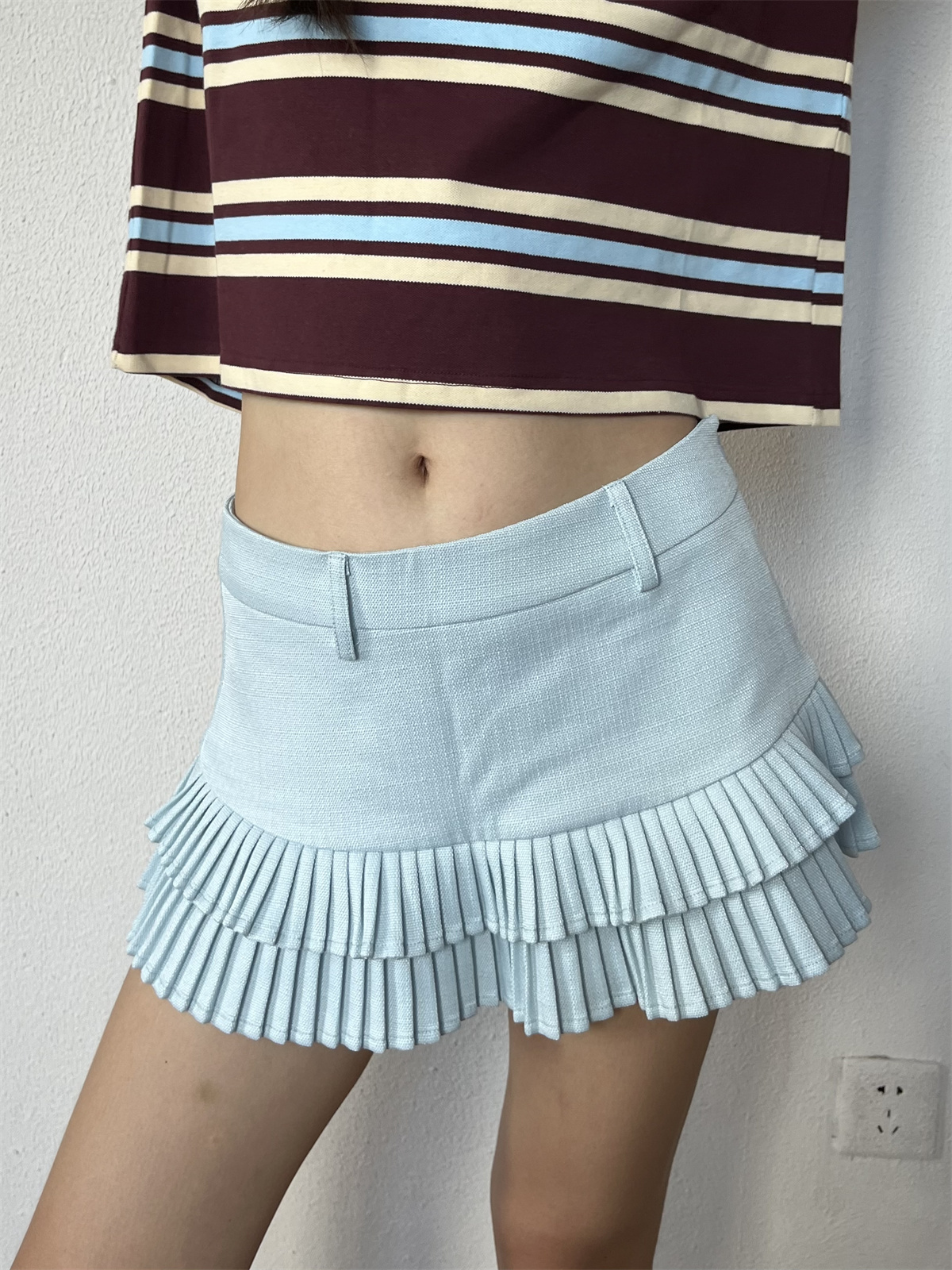 Playful Blue Slim Fit Solid Color Short Skirt for Women - Versatile Spring 2025 Style, Perfect for Hot Girl Aesthetic Playful Blue Slim Fit Solid Color Short Skirt for Women - Versatile Spring 2025 Style, Perfect for Hot Girl Aesthetic