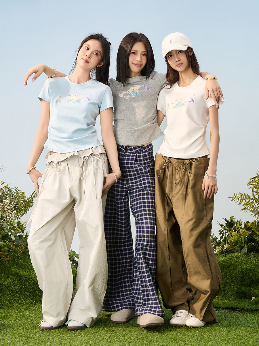 Playful Floral Patchwork Embroidered Pleated Fitted Round Neck Short Sleeve T-Shirt for Women - Y2K Inspired Style Playful Floral Patchwork Embroidered Pleated Fitted Round Neck Short Sleeve T-Shirt for Women - Y2K Inspired Style