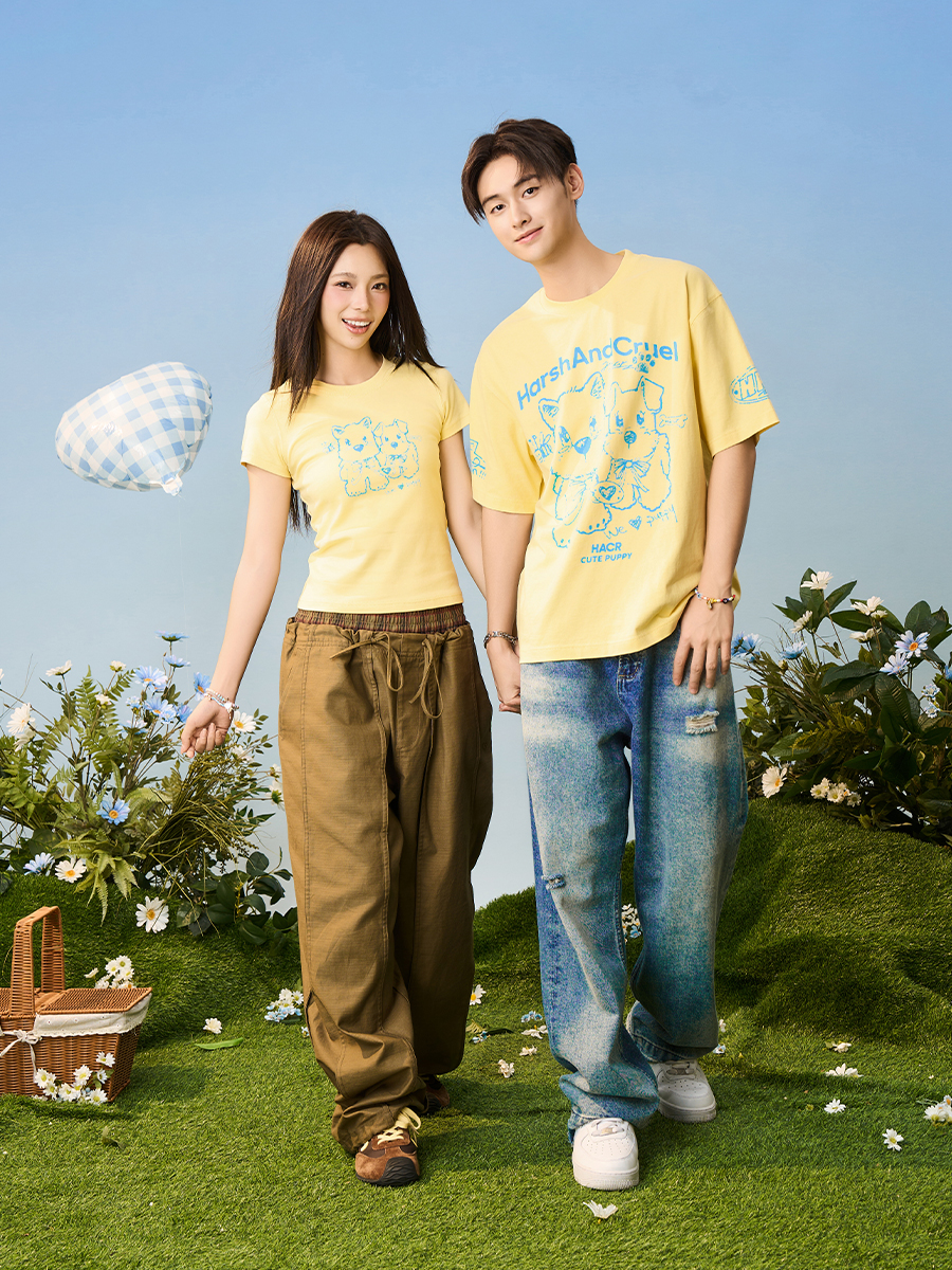 Playful Puppy Hand-Drawn Loose-Fitting Short Sleeve T-Shirt for Couples, Unisex, National Trend, Casual Streetwear Playful Puppy Hand-Drawn Loose-Fitting Short Sleeve T-Shirt for Couples, Unisex, National Trend, Casual Streetwear