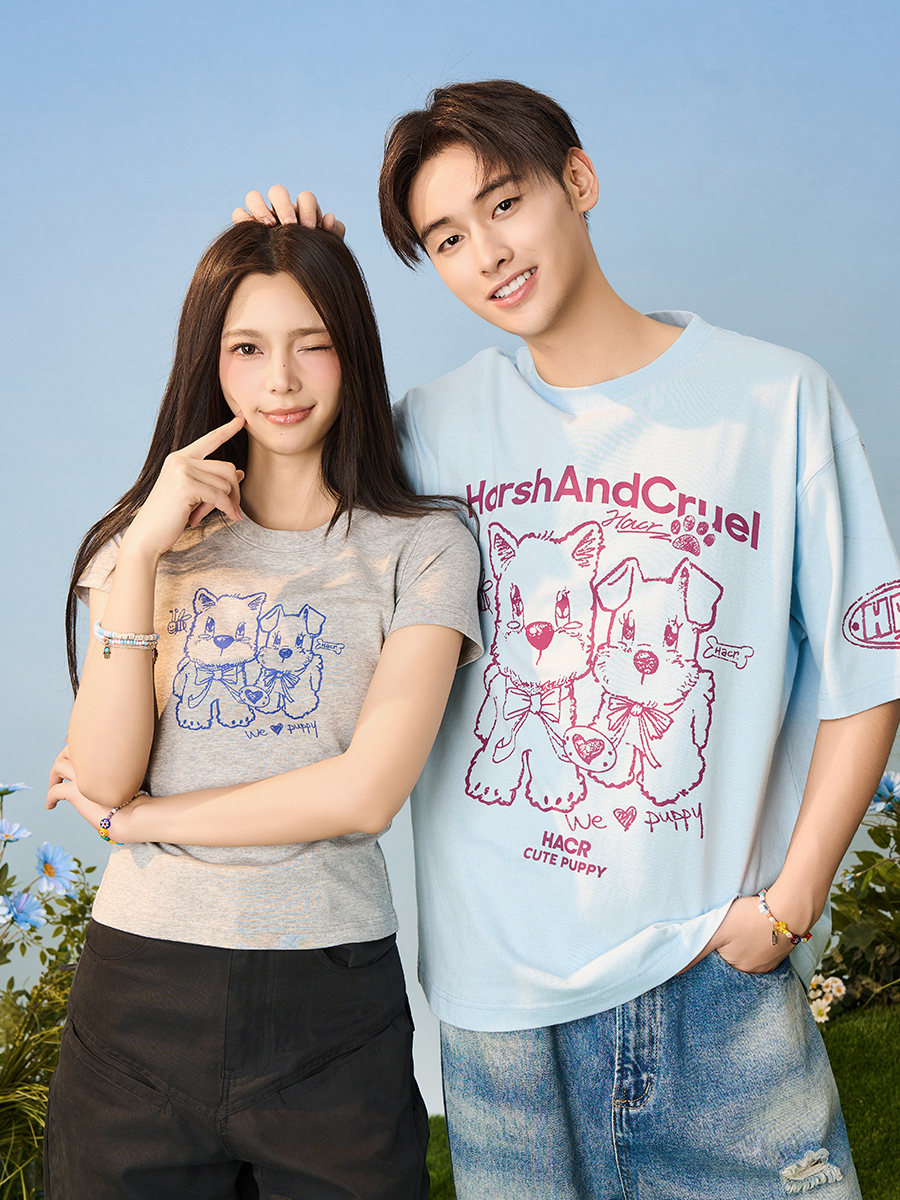Playful Puppy Hand-Drawn Loose-Fitting Short Sleeve T-Shirt for Couples, Unisex, National Trend, Casual Streetwear Playful Puppy Hand-Drawn Loose-Fitting Short Sleeve T-Shirt for Couples, Unisex, National Trend, Casual Streetwear