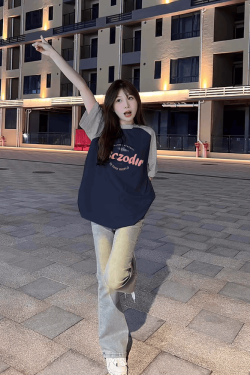 Plus Size American Retro Color-Blocking Raglan Short Sleeve T-Shirt for Women - Trendy Loose Fit Cotton Top