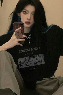 Plus-Size American Retro Hamburger Graphic T-Shirt - Trendy Oversized Unisex Short Sleeve for Couples