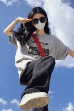 Plus-Size American Retro Hamburger Graphic T-Shirt - Trendy Oversized Unisex Short Sleeve for Couples