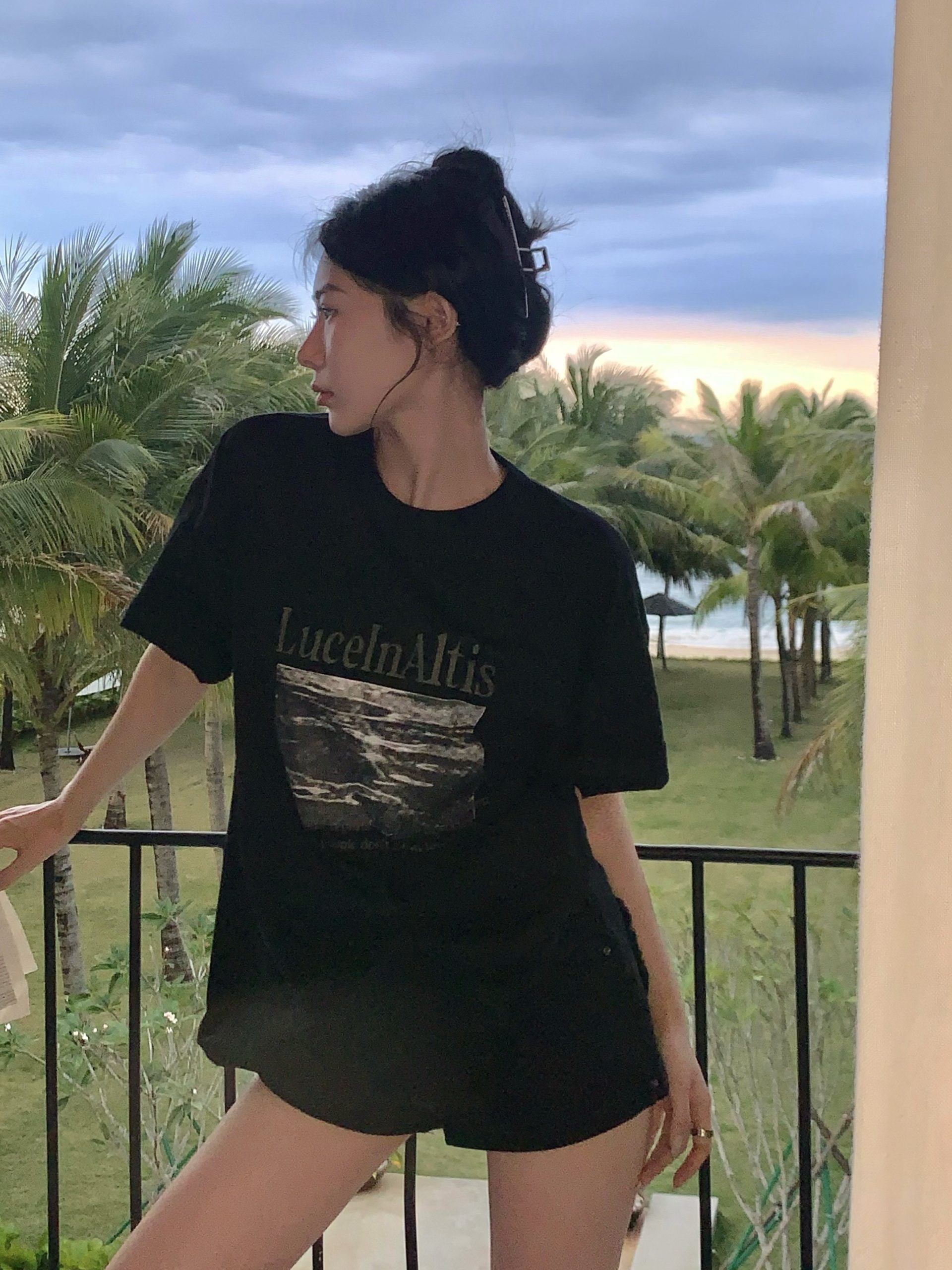 Plus-Size American Retro Oversized Cotton Short-Sleeve T-Shirt for Women - Summer 2025 Trendy Loose Fit Top Plus-Size American Retro Oversized Cotton Short-Sleeve T-Shirt for Women - Summer 2025 Trendy Loose Fit Top