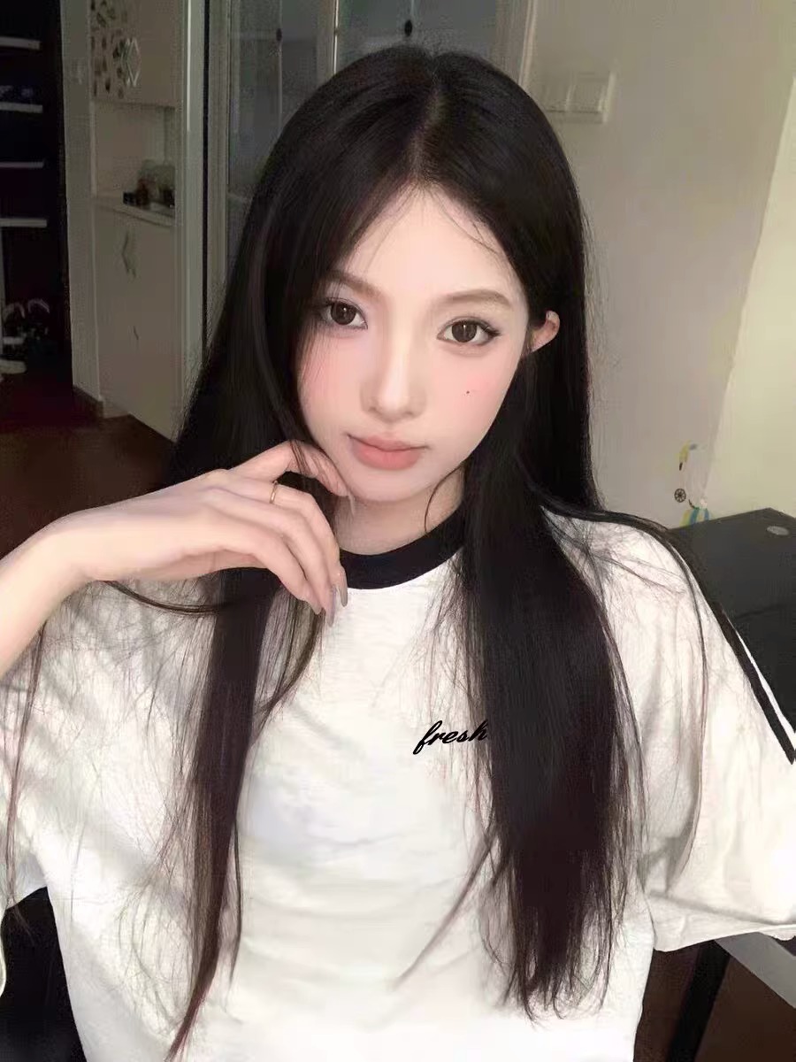 Plus Size American Retro Three-Stripe Cotton Short Sleeve T-Shirt for Women - Chic Loose Fit Hong Kong Style Top Plus Size American Retro Three-Stripe Cotton Short Sleeve T-Shirt for Women - Chic Loose Fit Hong Kong Style Top