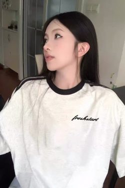 Plus Size American Retro Three-Stripe Cotton Short Sleeve T-Shirt for Women - Chic Loose Fit Hong Kong Style Top