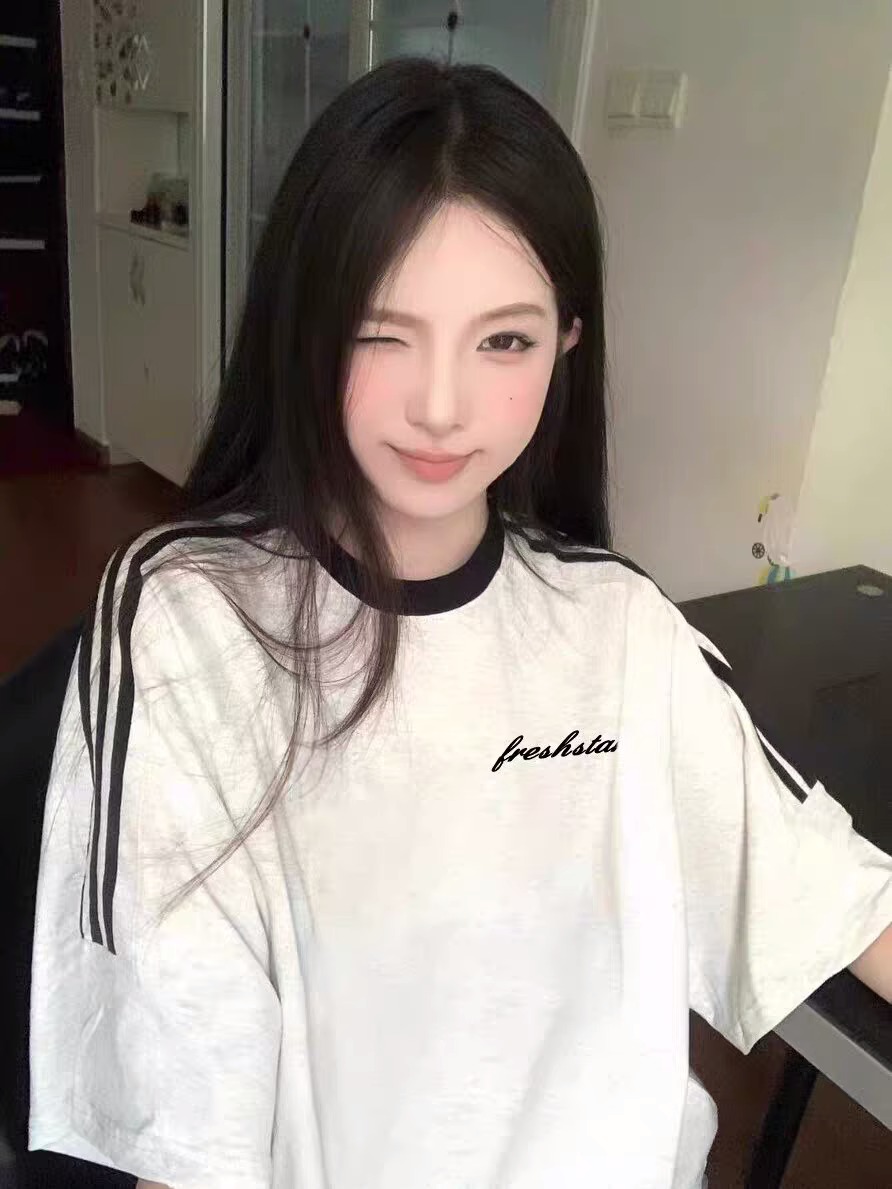 Plus Size American Retro Three-Stripe Cotton Short Sleeve T-Shirt for Women - Chic Loose Fit Hong Kong Style Top Plus Size American Retro Three-Stripe Cotton Short Sleeve T-Shirt for Women - Chic Loose Fit Hong Kong Style Top