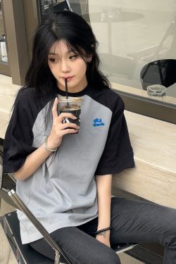 Plus Size American Vintage Cotton Raglan Short Sleeve T-Shirt for Women, Oversized Hong Kong Style Chic Top