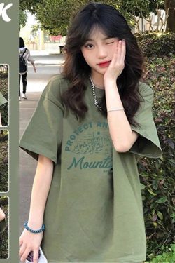 Plus Size Avocado Green Cotton Short Sleeve T-Shirt, Unisex Korean Style Loose Fit Top for Students and Plus-Size Fashion.