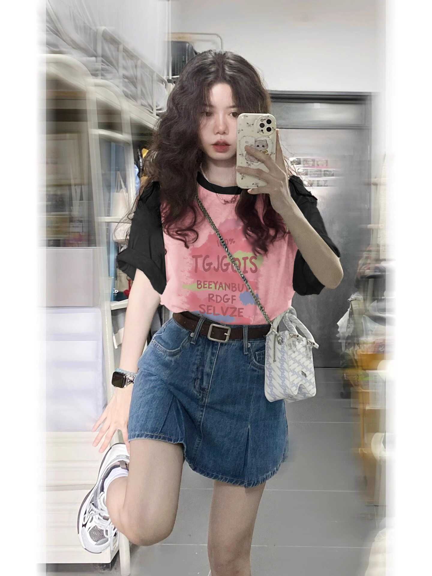 Plus Size Black and Pink Color-Block Half Sleeve T-Shirt - American Retro Sweet Style, Loose Fit, Cotton for Women Plus Size Black and Pink Color-Block Half Sleeve T-Shirt - American Retro Sweet Style, Loose Fit, Cotton for Women