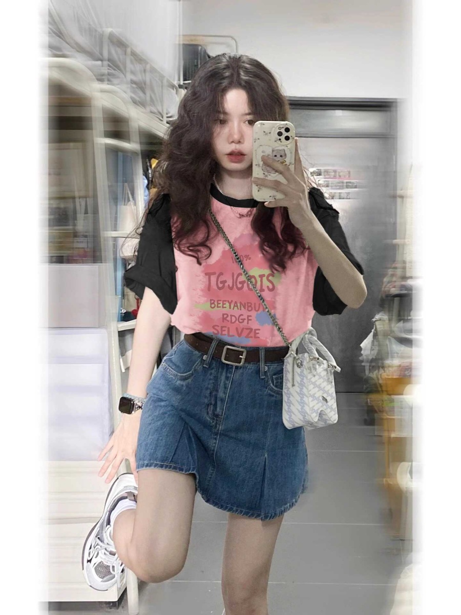 Plus Size Black and Pink Color-Block Half Sleeve T-Shirt - American Retro Sweet Style, Loose Fit, Cotton for Women Plus Size Black and Pink Color-Block Half Sleeve T-Shirt - American Retro Sweet Style, Loose Fit, Cotton for Women