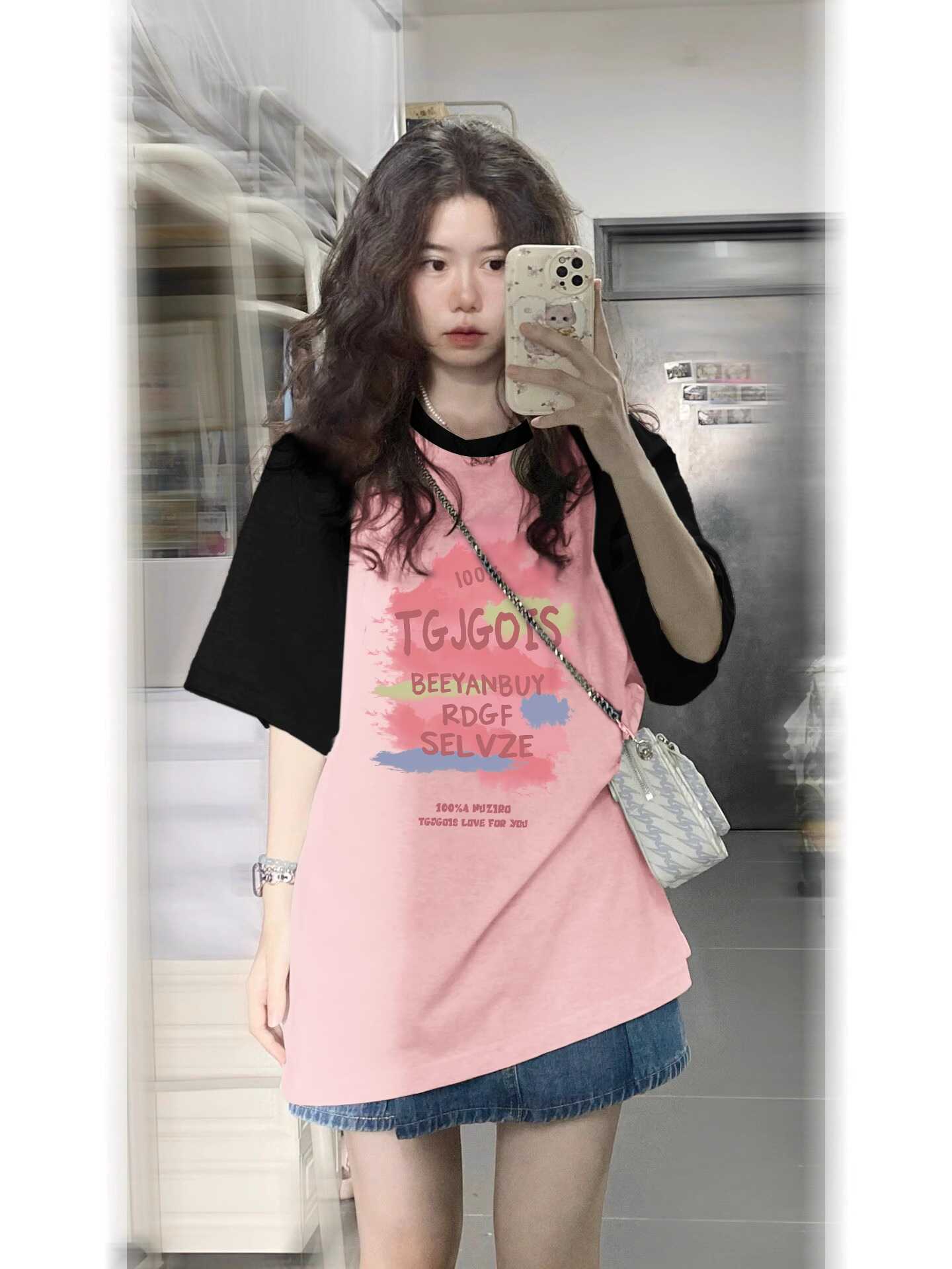 Plus Size Black and Pink Color-Block Half Sleeve T-Shirt - American Retro Sweet Style, Loose Fit, Cotton for Women Plus Size Black and Pink Color-Block Half Sleeve T-Shirt - American Retro Sweet Style, Loose Fit, Cotton for Women
