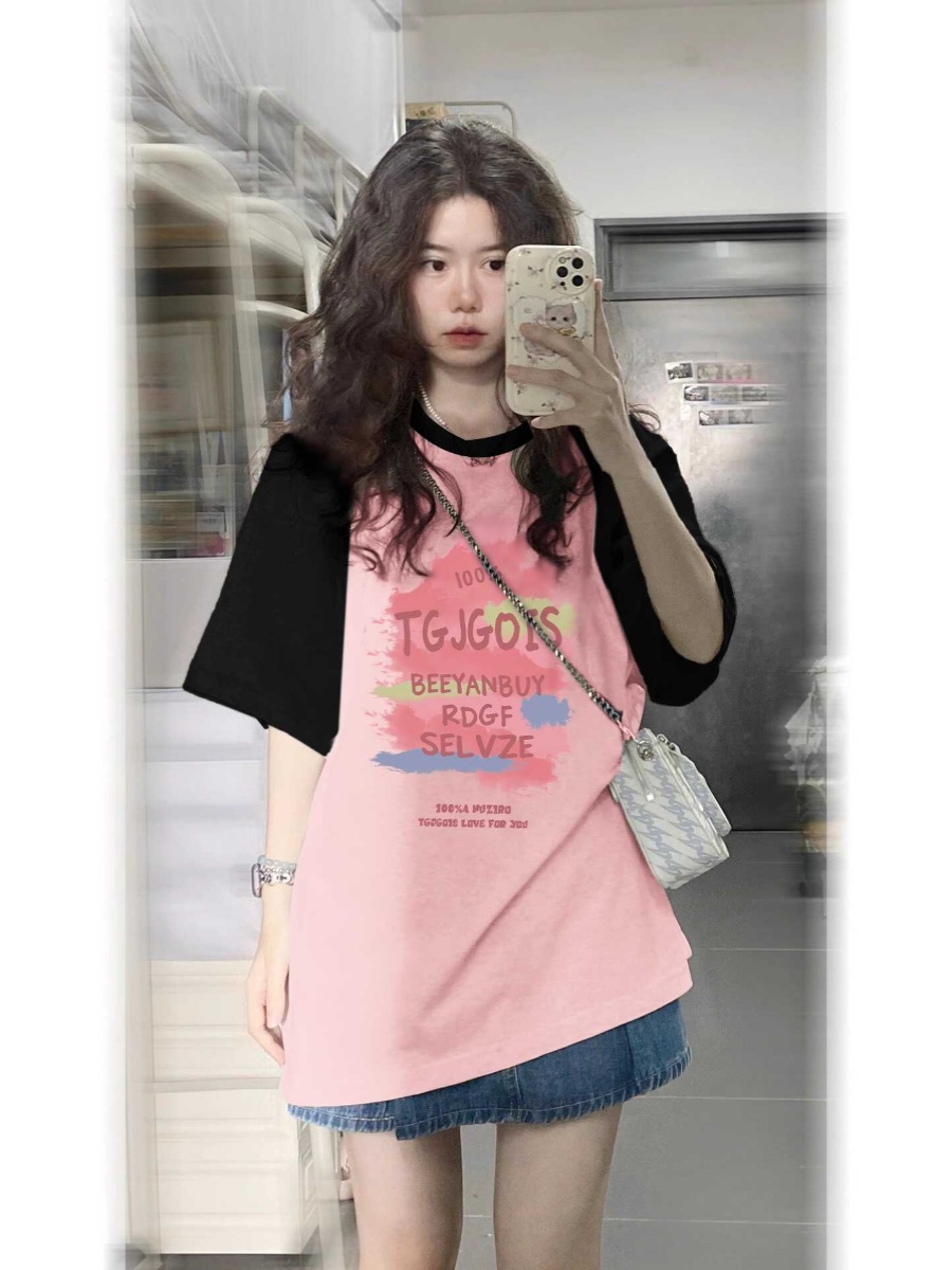 Plus Size Black and Pink Color-Block Half Sleeve T-Shirt - American Retro Sweet Style, Loose Fit, Cotton for Women Plus Size Black and Pink Color-Block Half Sleeve T-Shirt - American Retro Sweet Style, Loose Fit, Cotton for Women