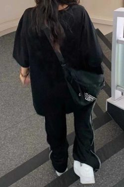 Plus Size Black Cotton Loose Fit Short Sleeve T-Shirt for Women - Trendy American Retro Style Top